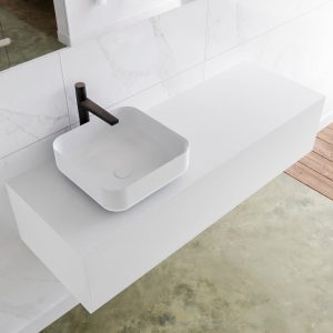 MONDIAZ LAGOM 130 badmeubel solid surface talc 1 lades BINX links 1 kraangat