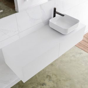 MONDIAZ LAGOM 130 badmeubel solid surface talc 2 lades BINX rechts 1 kraangat