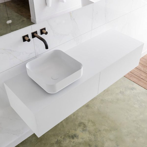 MONDIAZ LAGOM 140 badmeubel solid surface talc 2 lades BINX links 0 kraangaten